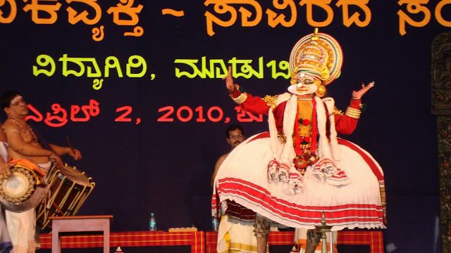 ಸಾವಿರಕಂಬದ ಊರಿನಲ್ಲಿ ಸಾವಿರದ ಸಂಭ್ರಮ