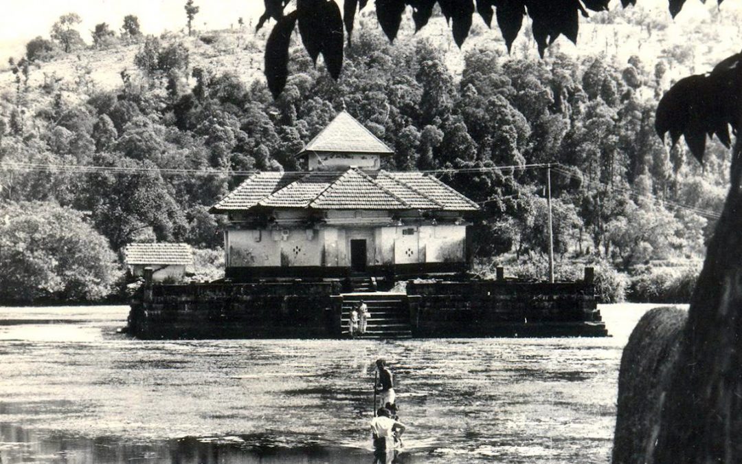 ವರಂಗದಿಂದ ಒನಕೆ ಅಬ್ಬಿಗೆ